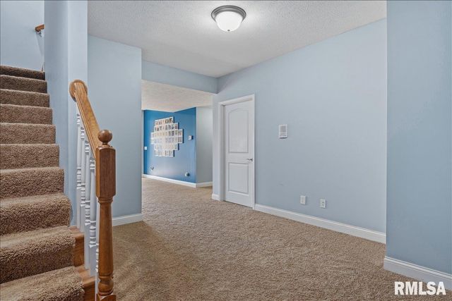 2505 CENTENNIAL Drive, Springfield, IL 62711