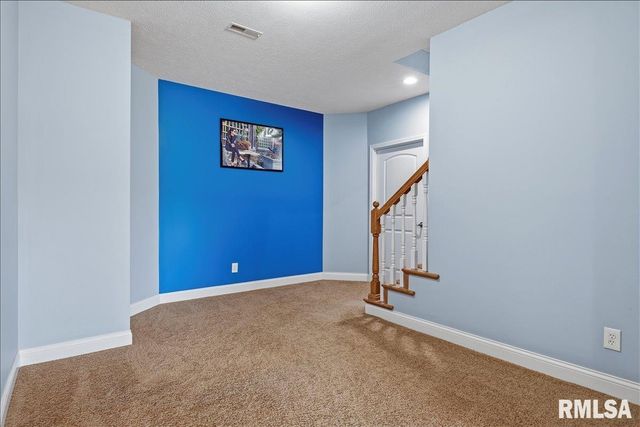 2505 CENTENNIAL Drive, Springfield, IL 62711