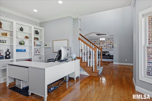 2505 CENTENNIAL Drive, Springfield, IL 62711