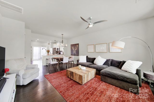 6946 Walnut Branch Lane, Charlotte, NC 28277