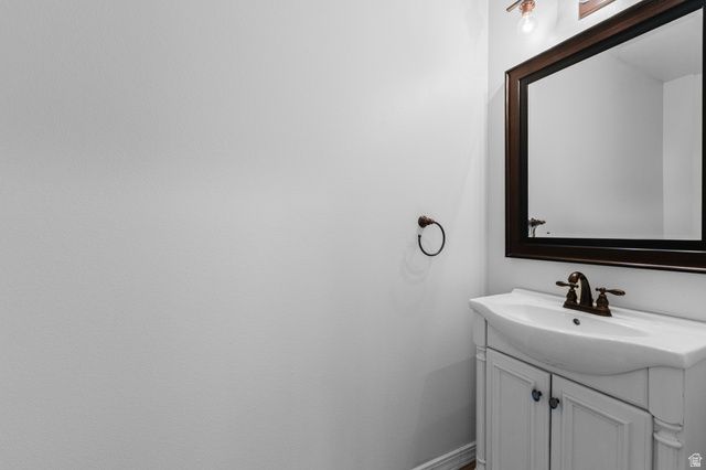 475 WELLINGTON DR, Kaysville, UT 84037