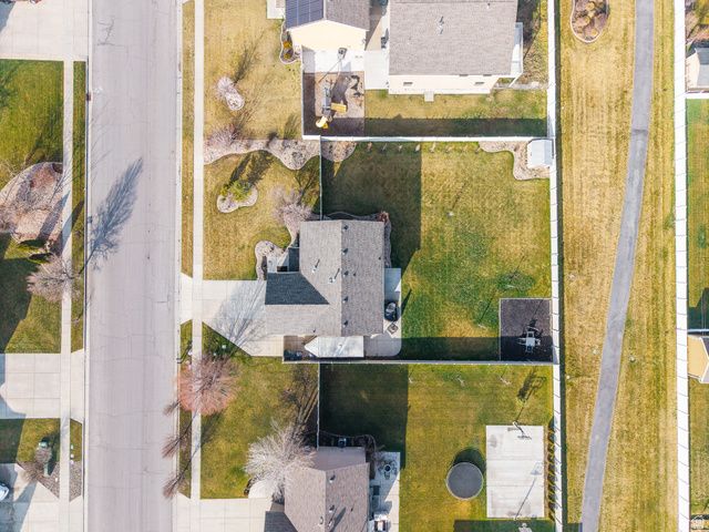 475 WELLINGTON DR, Kaysville, UT 84037