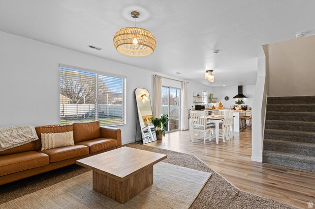 475 WELLINGTON DR, Kaysville, UT 84037