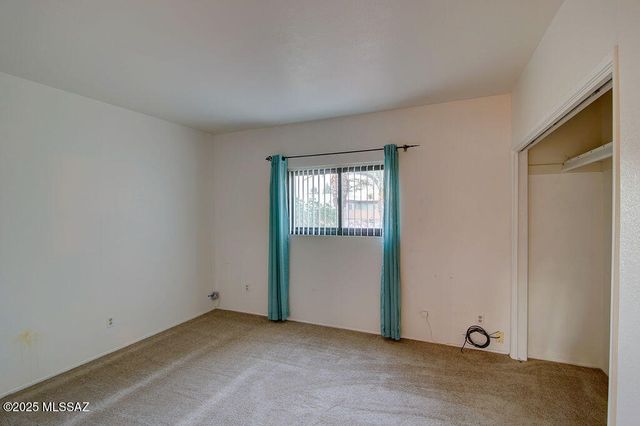 121 W Paseo Recortado, Green Valley, AZ 85614