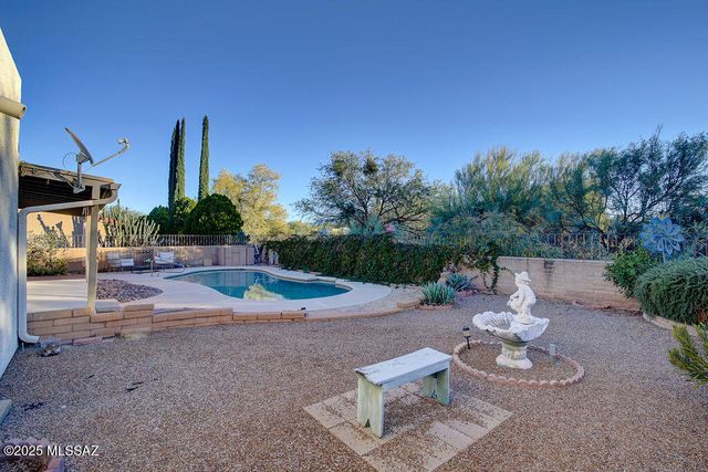 121 W Paseo Recortado, Green Valley, AZ 85614