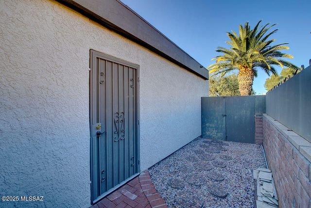 121 W Paseo Recortado, Green Valley, AZ 85614