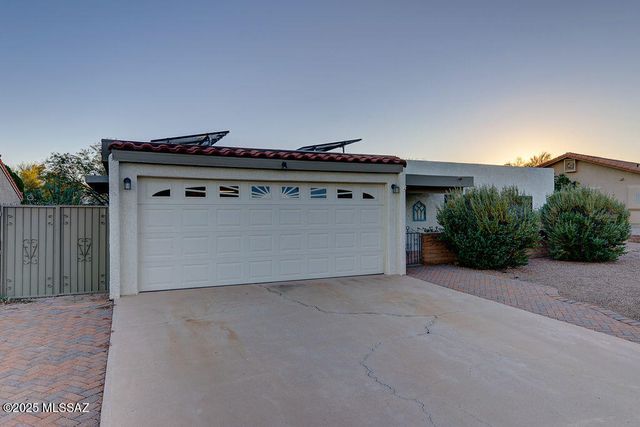 121 W Paseo Recortado, Green Valley, AZ 85614