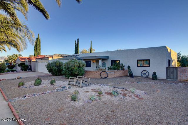 121 W Paseo Recortado, Green Valley, AZ 85614