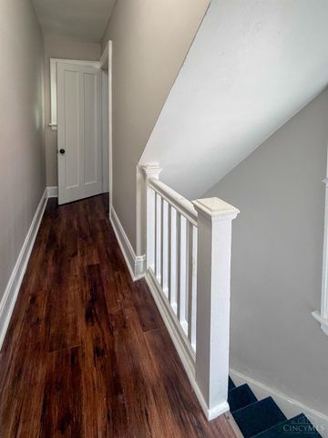 916 Elberon Avenue, Cincinnati, OH 45205