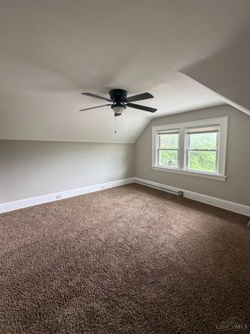 916 Elberon Avenue, Cincinnati, OH 45205