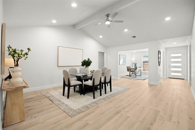 6034 Willowbend Boulevard, Houston, TX 77096