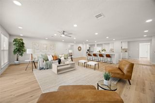 6034 Willowbend Boulevard, Houston, TX 77096