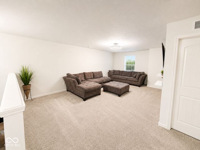 8285 Terryglass Court, Avon, IN 46123