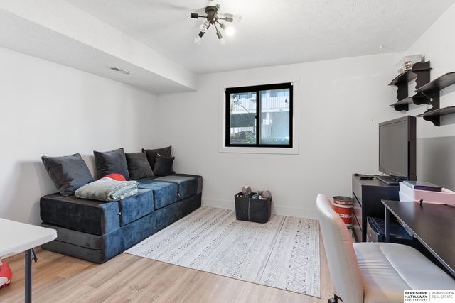 3368 S 133rd Street, Omaha, NE 68144