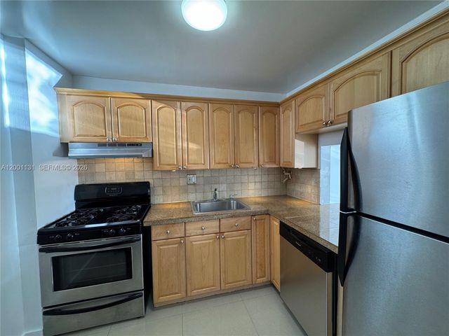 13120 SW 92nd Ave B-303, Miami, FL 33176