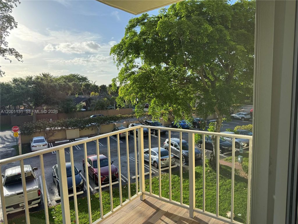 13120 SW 92nd Ave B-303, Miami, FL 33176