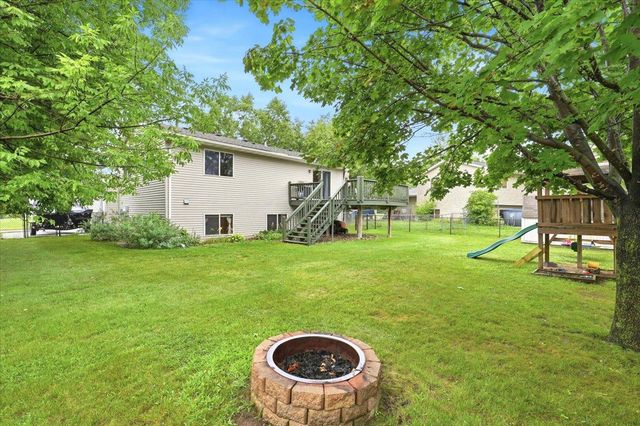 505 Deerwood Court, Hammond, WI 54015