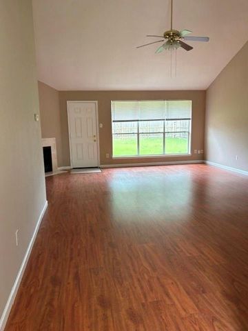 7854 Yellow Pine Drive, Houston, TX 77040