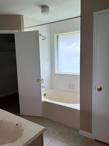 7854 Yellow Pine Drive, Houston, TX 77040