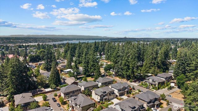 3527 NE . 7th Street, Renton, WA 98056