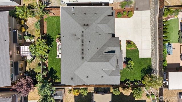 3527 NE . 7th Street, Renton, WA 98056