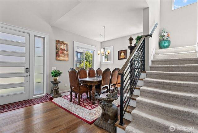 3527 NE . 7th Street, Renton, WA 98056