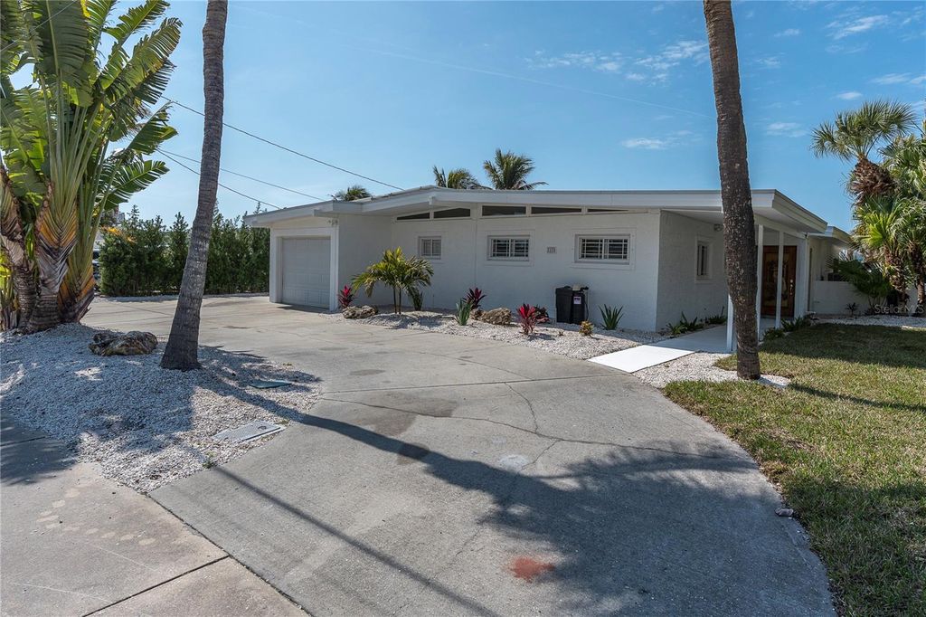 Image 46 of property listing at 8820 GULF BOULEVARD, St Pete Beach, FL 33706