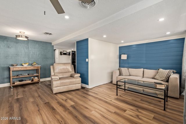 10401 N CAVE CREEK Road 324, Phoenix, AZ 85020