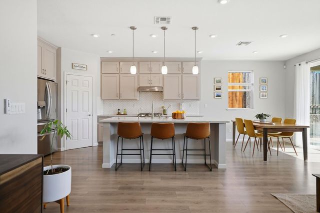 2691 Coronado Ln, Lincoln, CA 95648