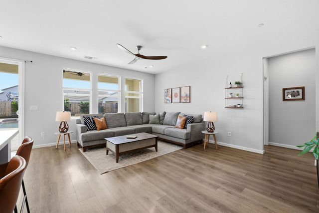 2691 Coronado Ln, Lincoln, CA 95648