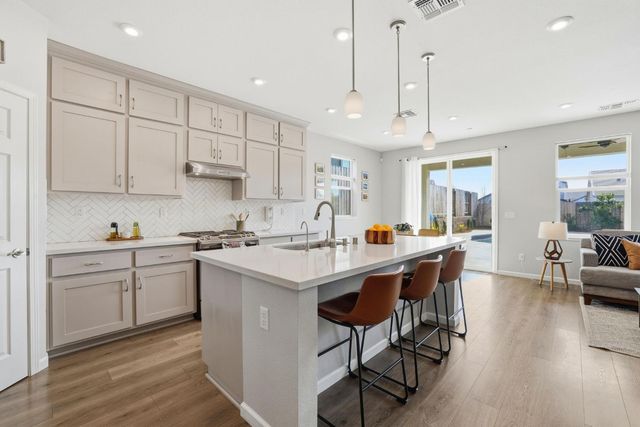 2691 Coronado Ln, Lincoln, CA 95648