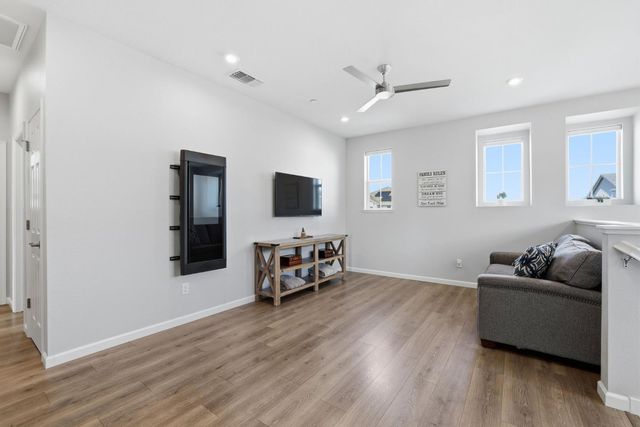 2691 Coronado Ln, Lincoln, CA 95648