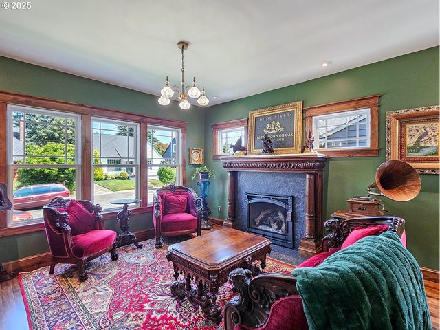 4725 Ne 22ND Ave, Portland, OR 97211