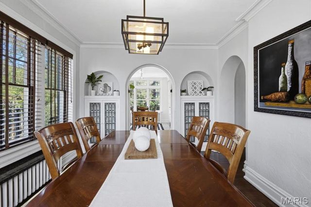 7407 Buckingham Drive, Clayton, MO 63105