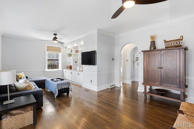 7407 Buckingham Drive, Clayton, MO 63105