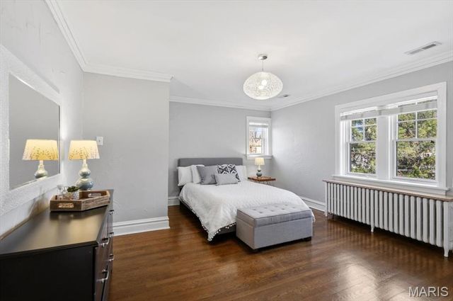 7407 Buckingham Drive, Clayton, MO 63105