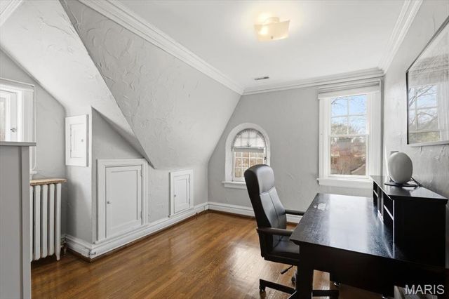 7407 Buckingham Drive, Clayton, MO 63105