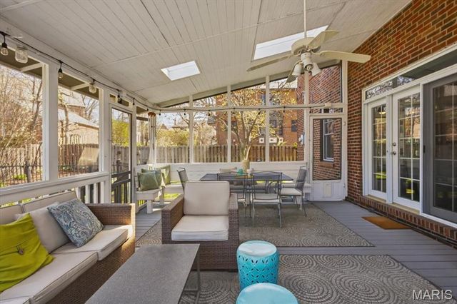 7407 Buckingham Drive, Clayton, MO 63105