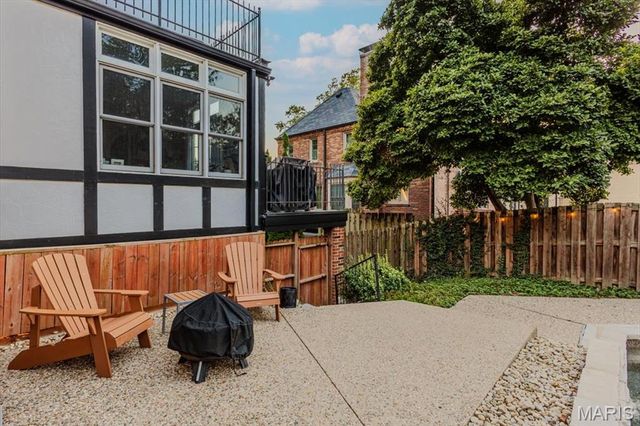 7407 Buckingham Drive, Clayton, MO 63105