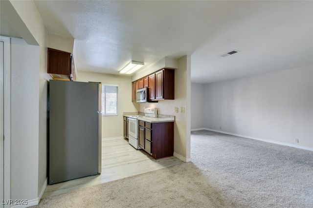 5081 River Glen Drive 114, Las Vegas, NV 89103