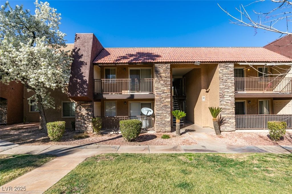 5081 River Glen Drive 114, Las Vegas, NV 89103
