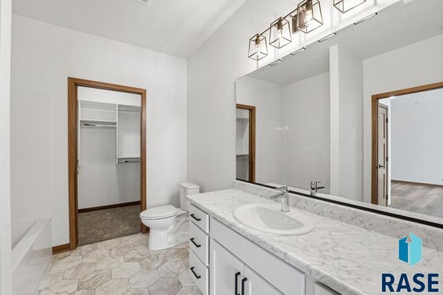 6215 S Hunt Pl Place, Sioux Falls, SD 57106