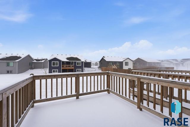 6215 S Hunt Pl Place, Sioux Falls, SD 57106