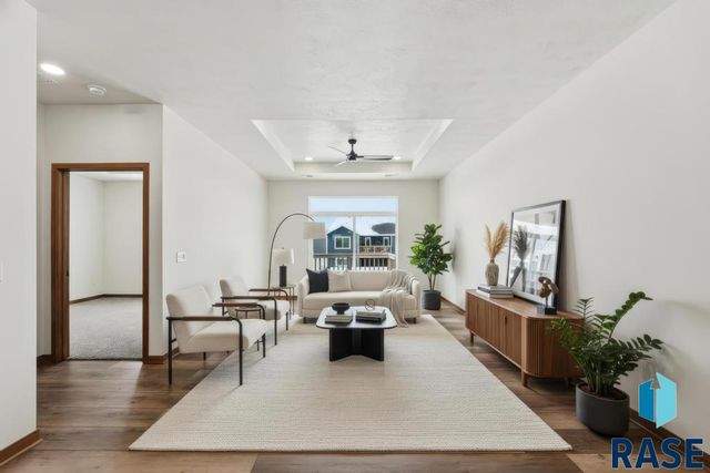 6215 S Hunt Pl Place, Sioux Falls, SD 57106