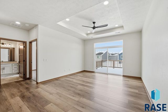 6215 S Hunt Pl Place, Sioux Falls, SD 57106