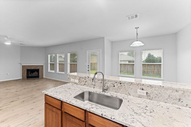 292 Housefinch LOOP, Leander, TX 78641