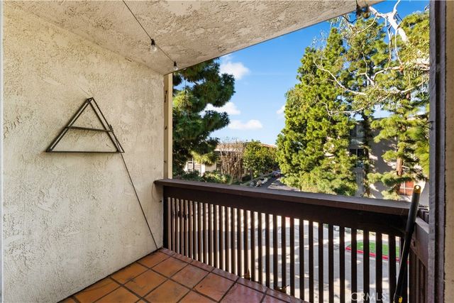 5950 Canterbury Drive C308, Culver City, CA 90230