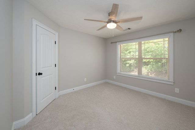 2760 Sawgrass Lane, Phenix City, AL 36867