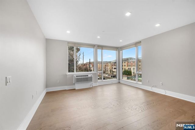 7101 River Road 202B, North Bergen, NJ 07047