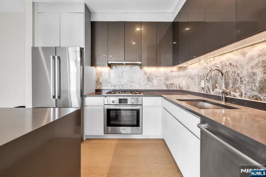 7101 River Road 202B, North Bergen, NJ 07047